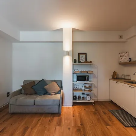 Apartment Navigli Area - Urban Oasis In Design Courtyard Milan