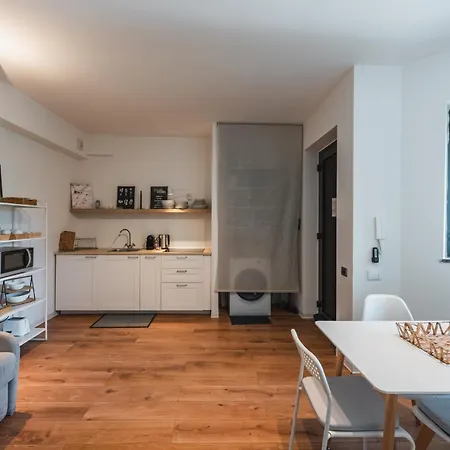 Apartment Navigli Area - Urban Oasis In Design Courtyard