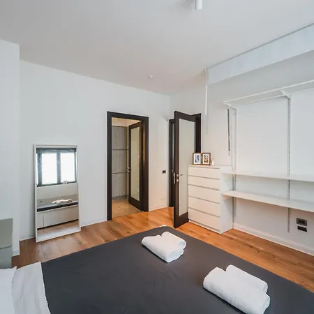 Navigli Area - Urban Oasis In Design Courtyard Apartamento